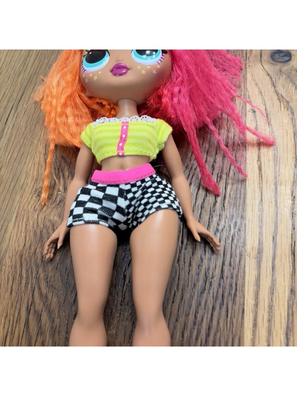 L.O.L. Surprise! O.M.G. Fashion Doll named Neonlicious